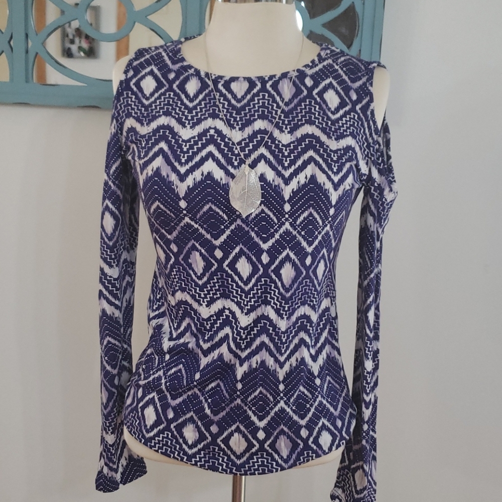 Popular 21 medium navy blue/white cold shoulder shirt zig zag design NWT [19]